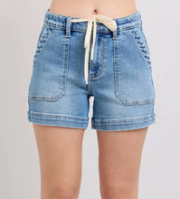 Load image into Gallery viewer, Boat Day Jogger Shorts