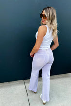 Load image into Gallery viewer, Blakeley Distressed Jeans
