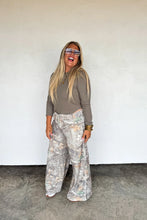 Load image into Gallery viewer, Drift Away Wide Leg Joggers
