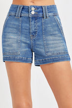Load image into Gallery viewer, The Marina Patch Pocket Shorts
